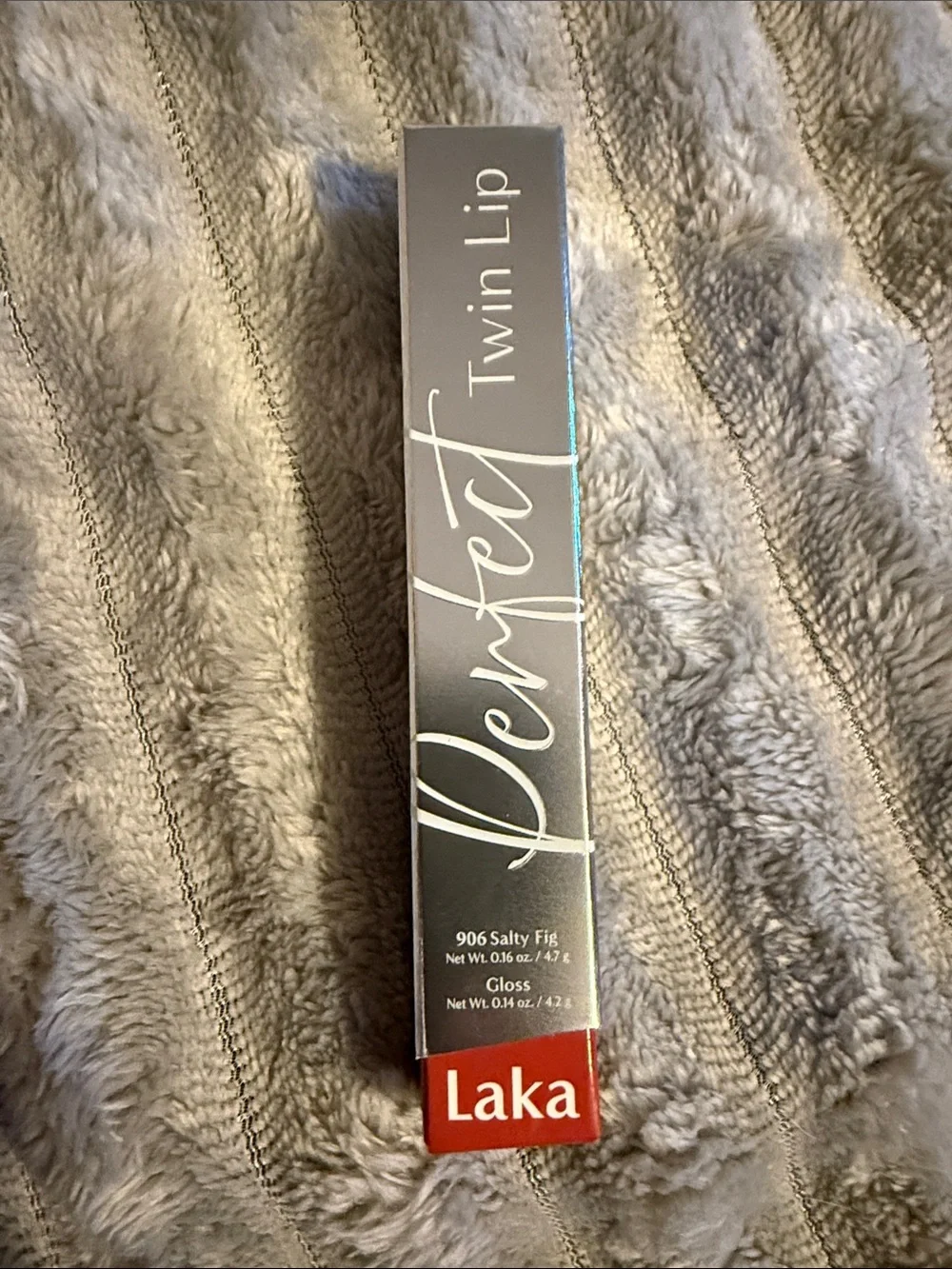 Perfect Twin Lip Gloss & Liner - 906 Salty Fig (Red)